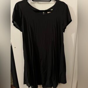 Silence + Noise Lightweight Dress in size Small